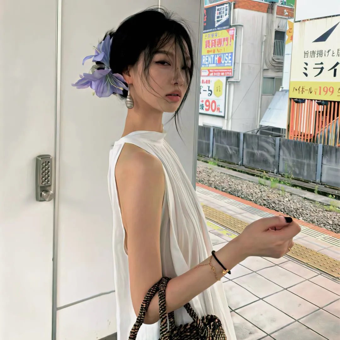 淘气小女巫